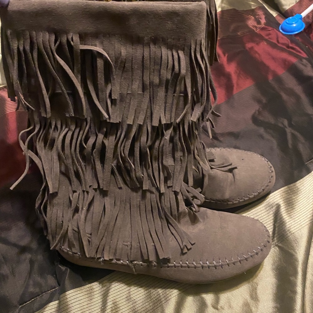 Fringe Suede boots